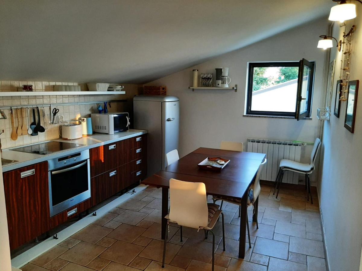 Nice, Cosy Studio Apartment With Shared Outdoor Pool Banjole Eksteriør billede